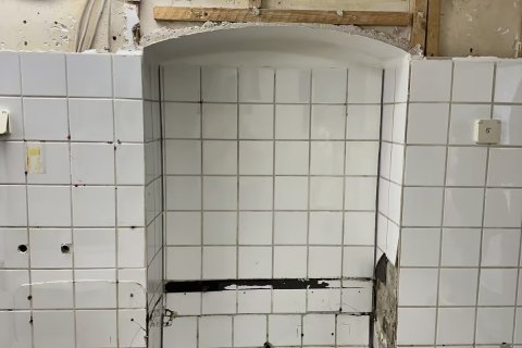 Rückbau der alten Sanitärräume